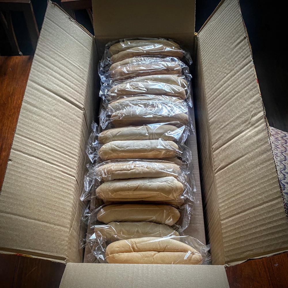 bun-top-sliced-7-5-inch-hot-dog-rolls-9893