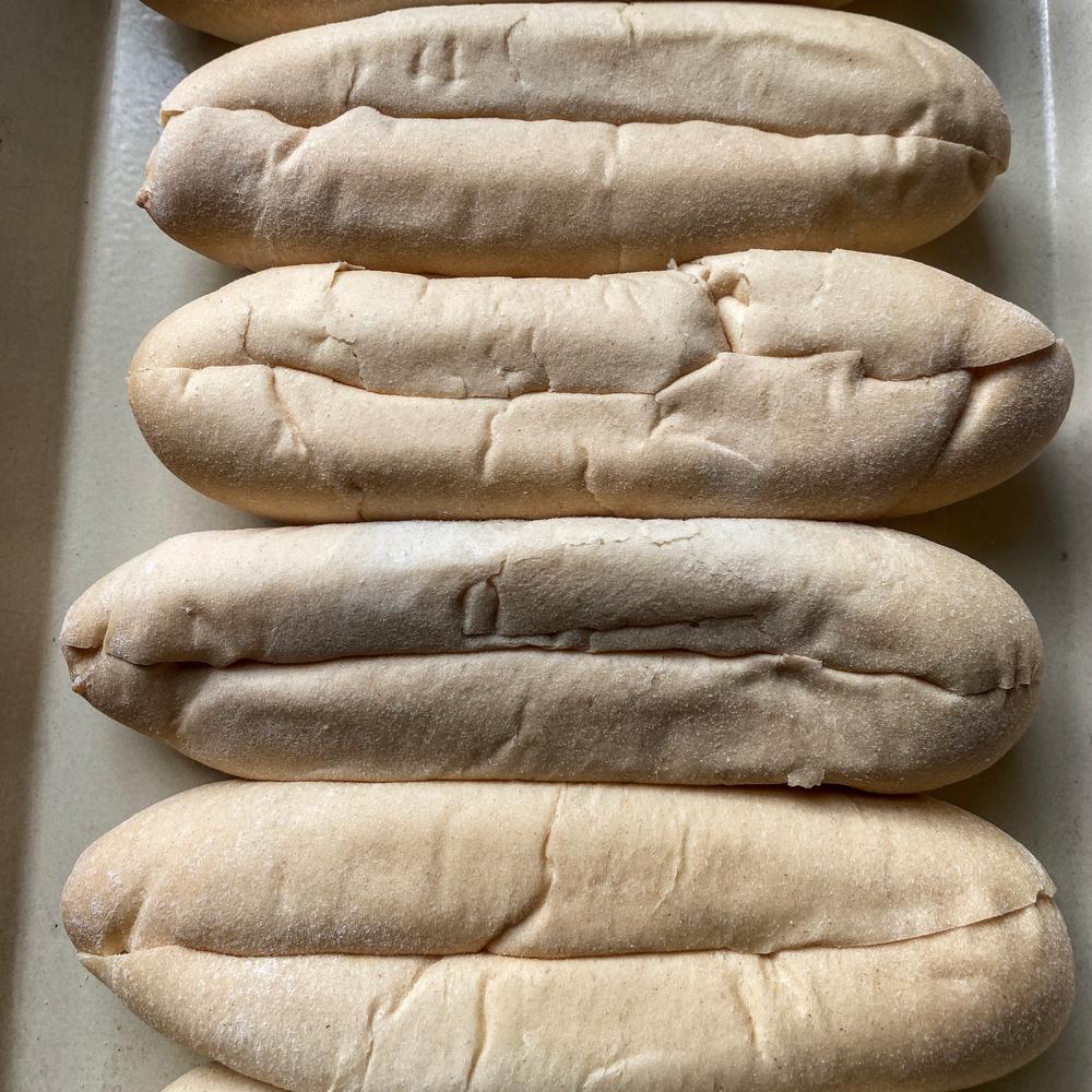 bun-top-sliced-7-5-inch-hot-dog-rolls-9899