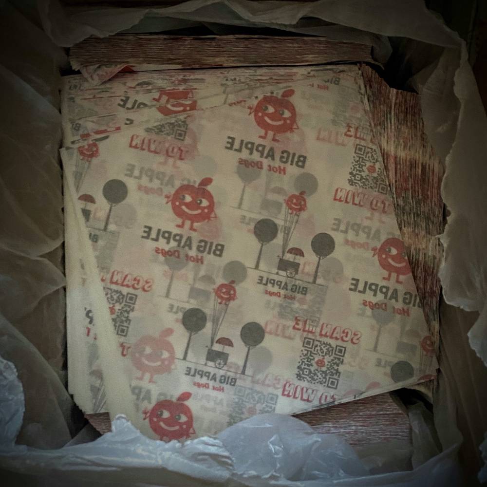 Big-Apple-Hot-Dogs-Branded-Wrappers-IMG-7880